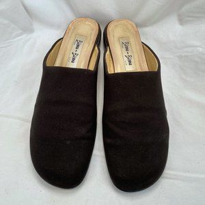 Bisou-Bisou Paris black mule